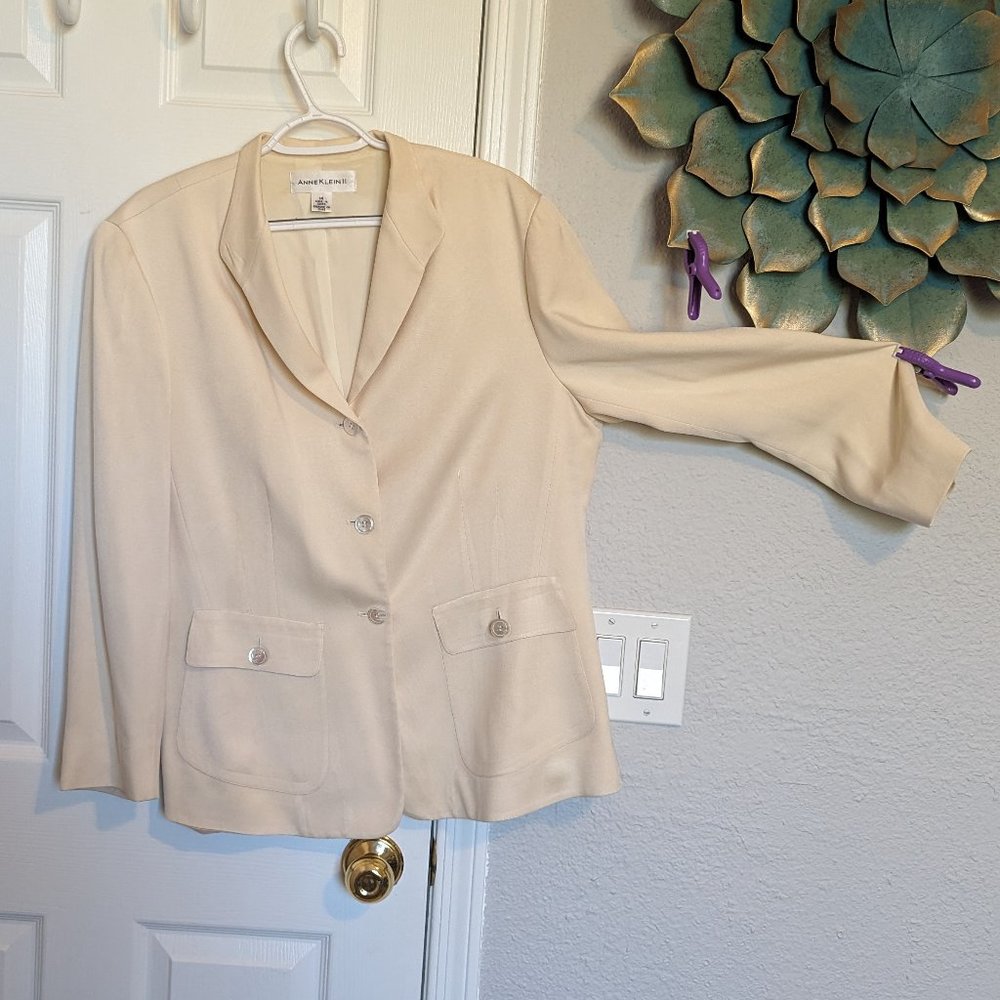 ANNE KLEIN Vintage SILK Jacket! | Champagne | Mother of Pearl Buttons | 14 | EVC